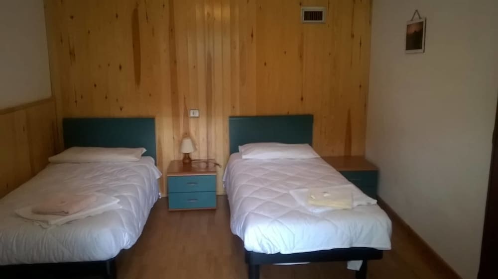 Double Room, 1 Queen Bed, Non Smoking photo 1