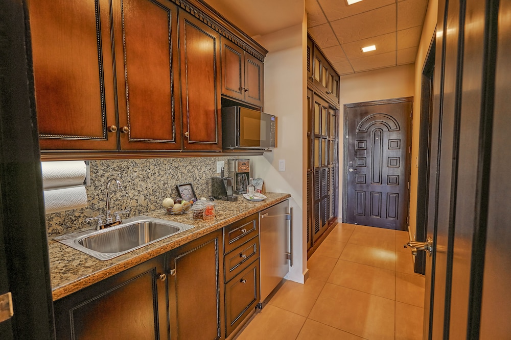 Junior Suite Beachfront photo 3