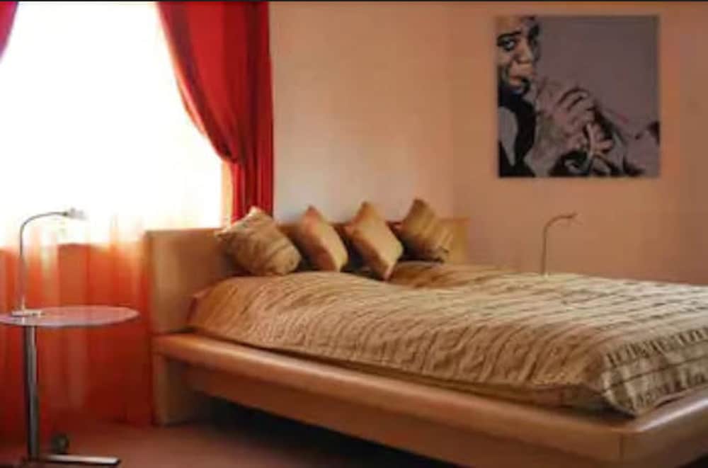 Single Room photo 1