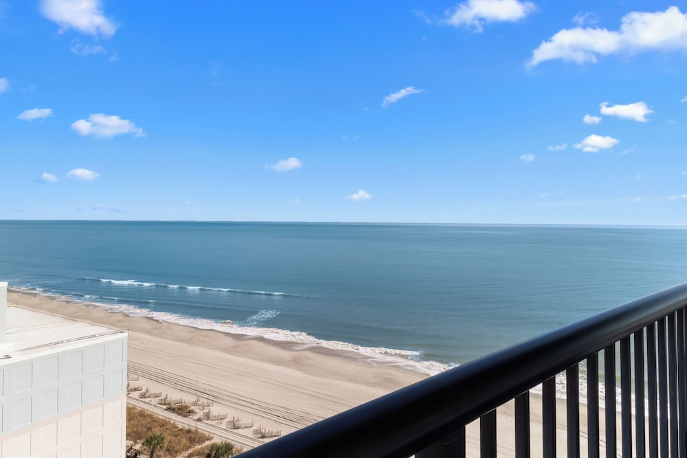 Mariner Oceanfront Deluxe Two Bedroom Condo - Photo 17