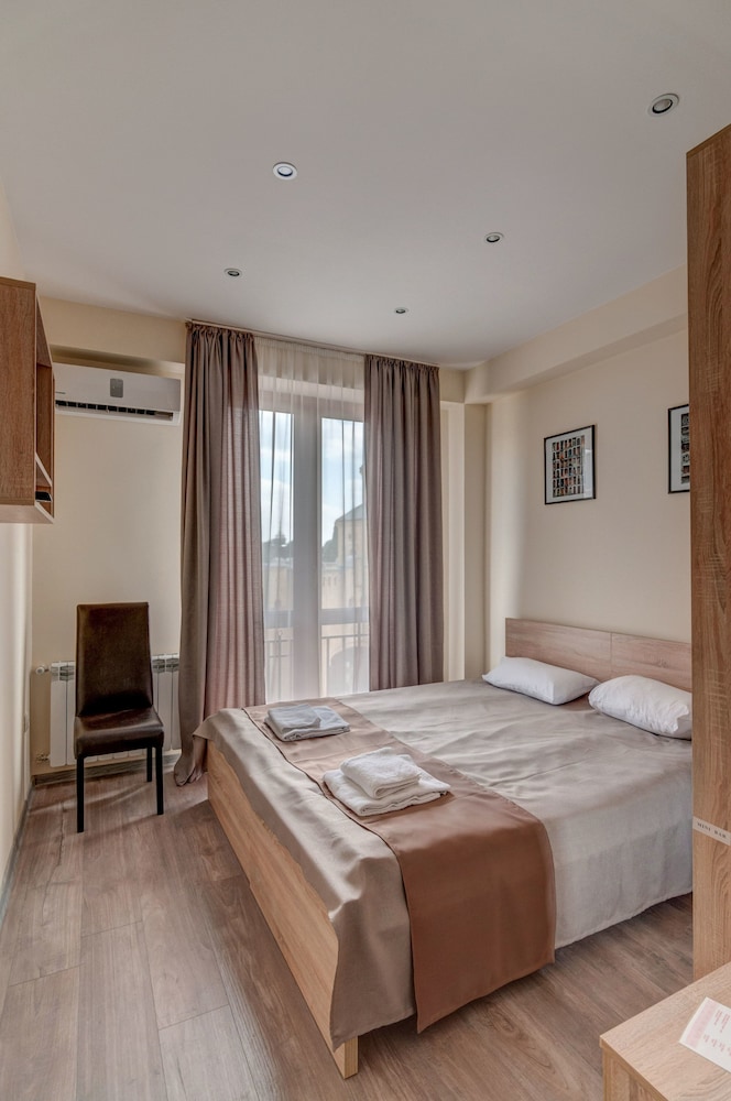 Twin Room, Balcony (4th Floor) photo 1