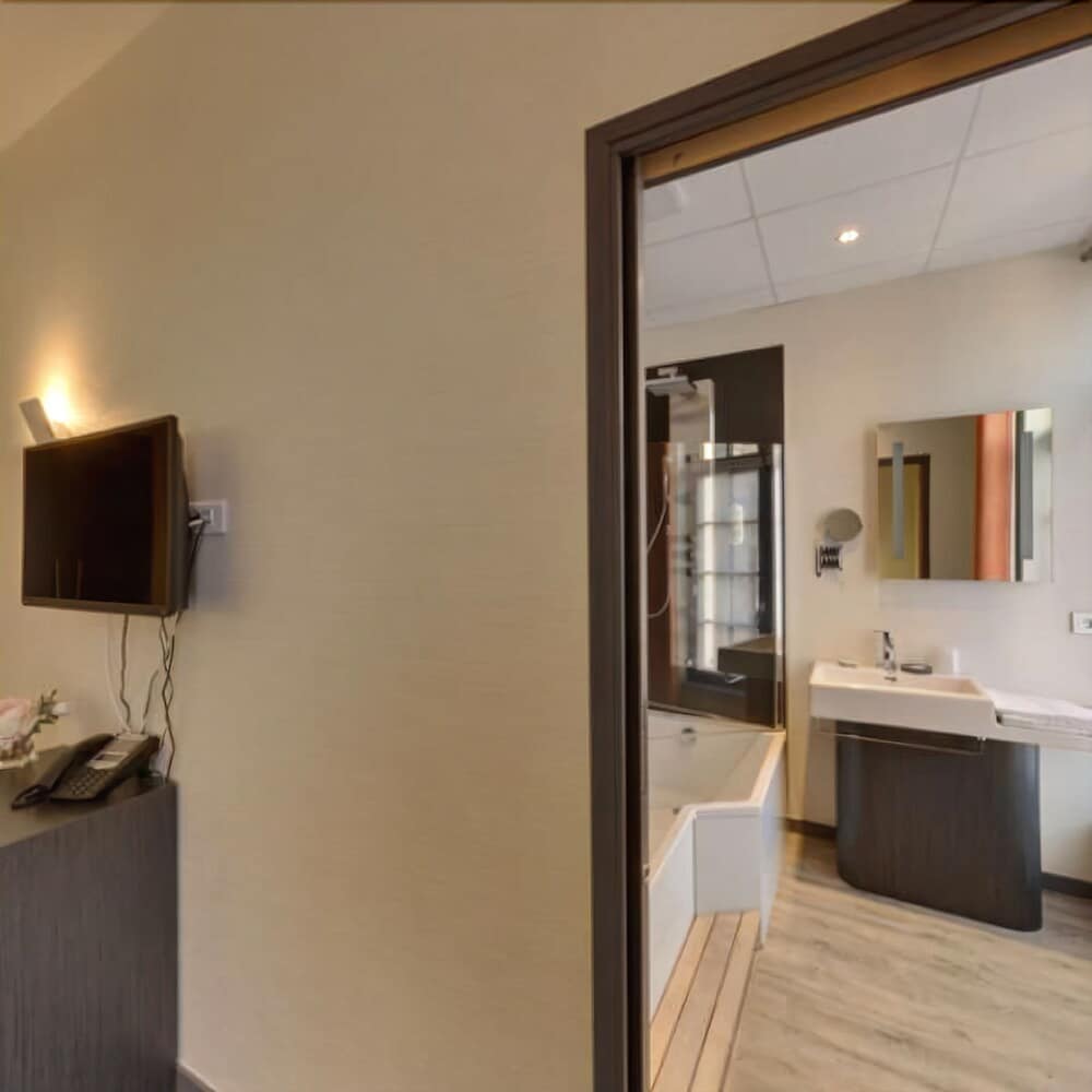 Executive Double Room (Room Service) photo 2