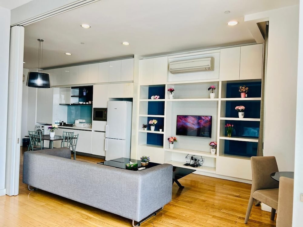 Luxury Suite, 3 Bedrooms, City View