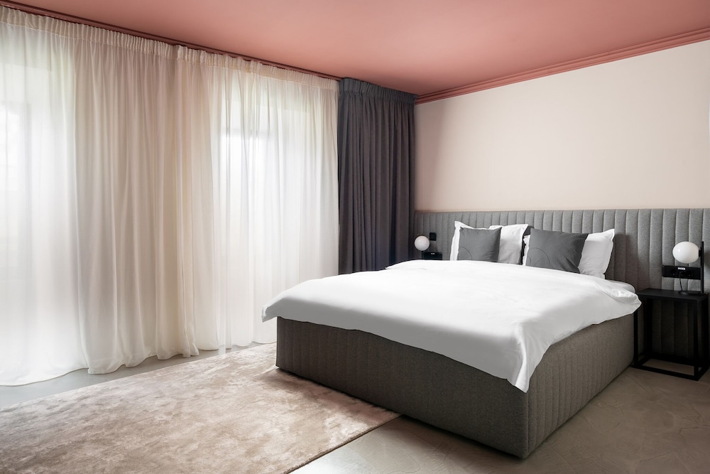 Business Apartment, 2 Bedrooms, Balcony photo 2