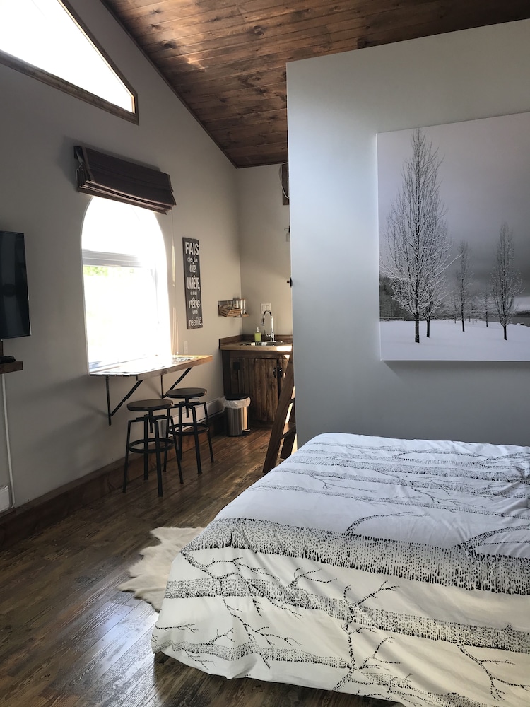 Junior Suite, 1 Bedroom, Hill View photo 2