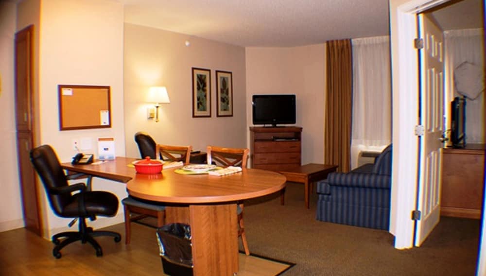 Suite, 1 Bedroom (1 Queen Bed) - Photo 4