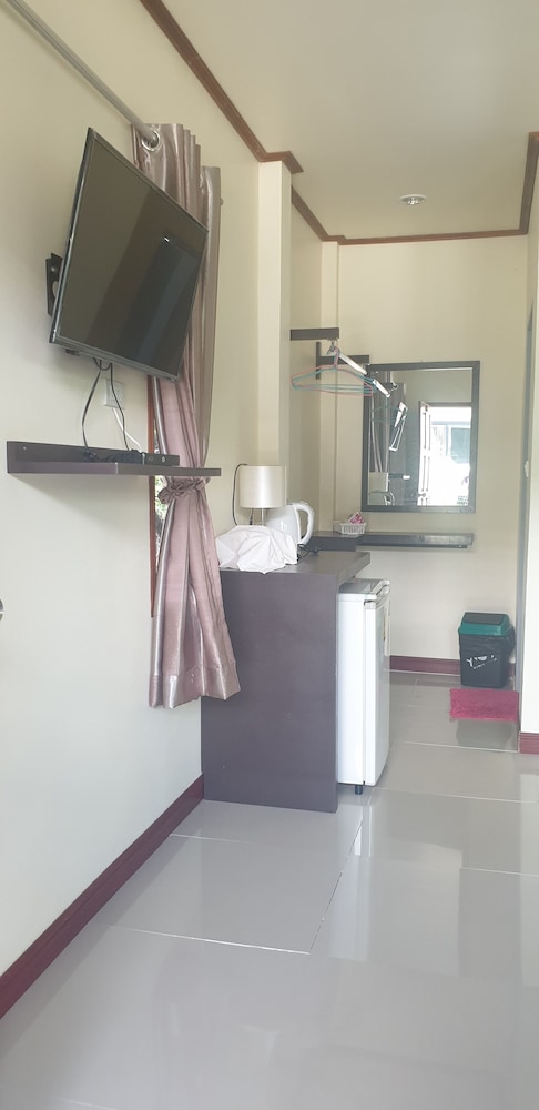 Standard Twin Room - Photo 5