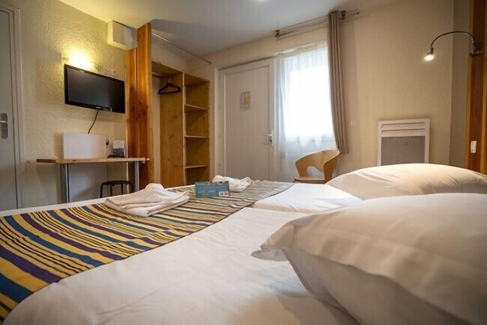Superior Double Room, 1 Bedroom, Private Bathroom photo 2