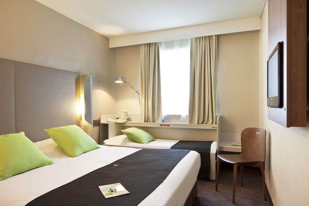 Standard Room, 1 Double Bed (Junior Bed up to 10 years) - Photo 4