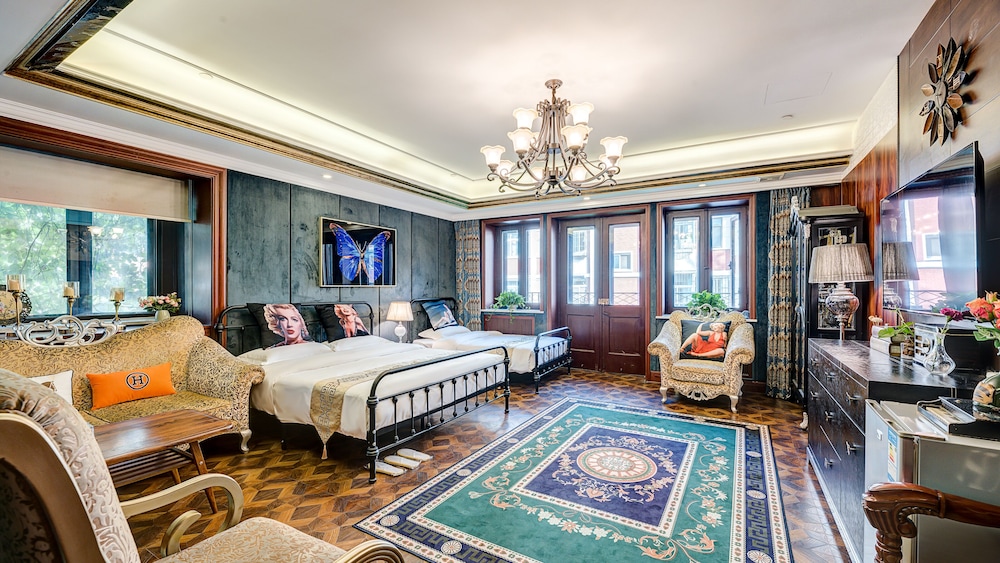 Deluxe Room (Mainland-Chinese Citizen Only) photo 1