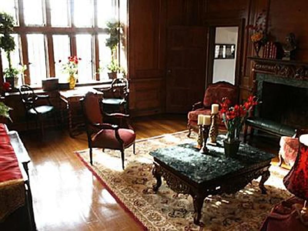Suite, Private Bathroom, Garden View (King Alfred Suite) photo 2