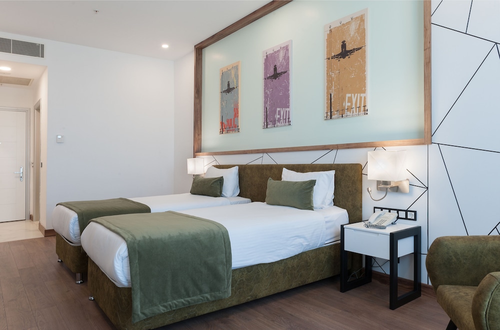 Deluxe Double or Twin Room photo 1
