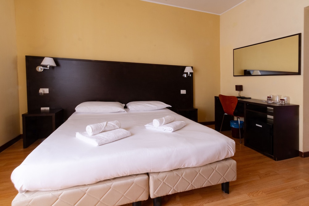 Economy Double or Twin Room photo 1