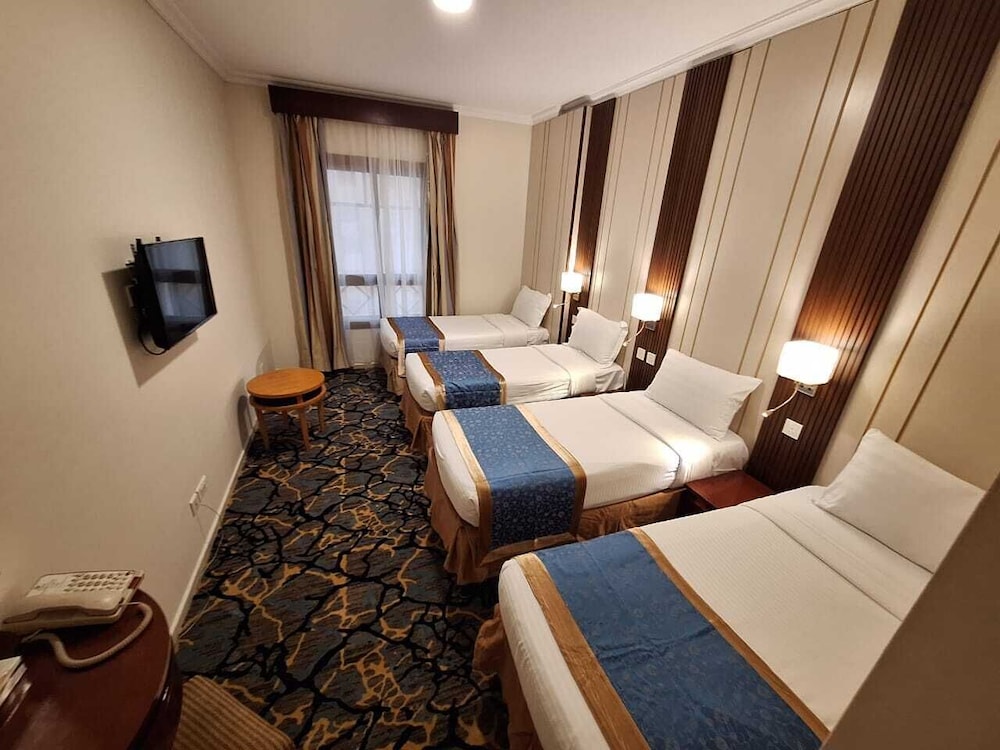 Basic Quadruple Room photo 1