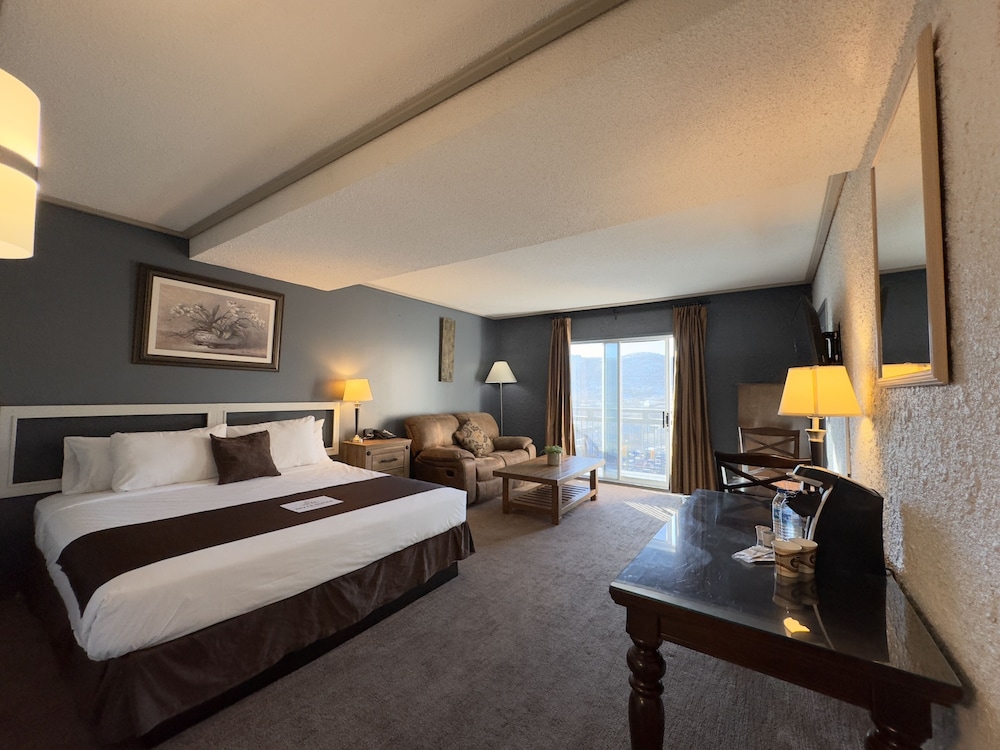 Standard Room, 1 King Bed - Photo 1