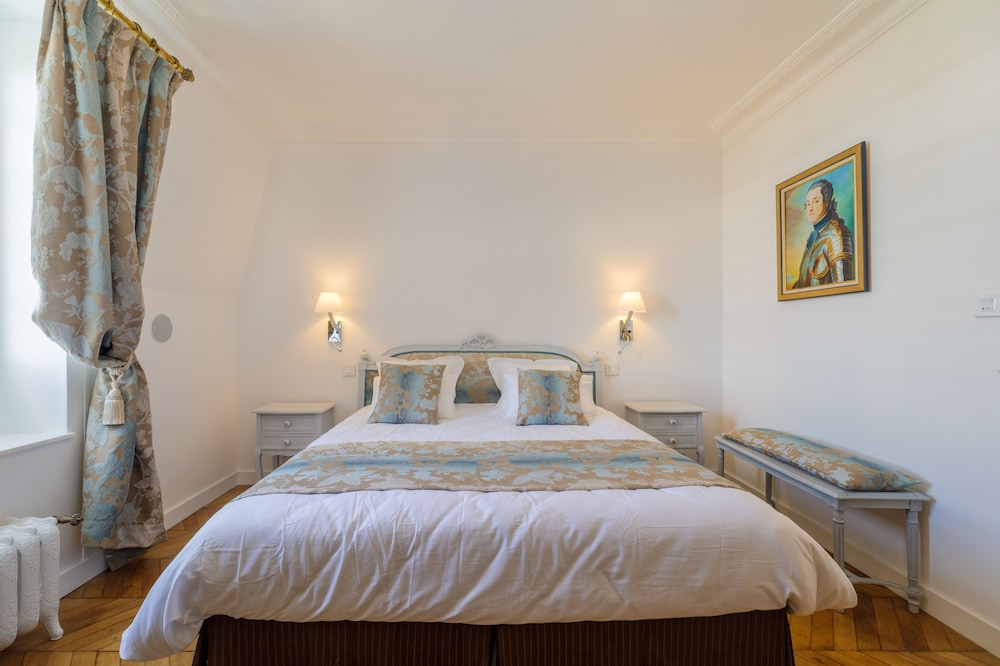Deluxe Double Room (Le Marquis) photo 1