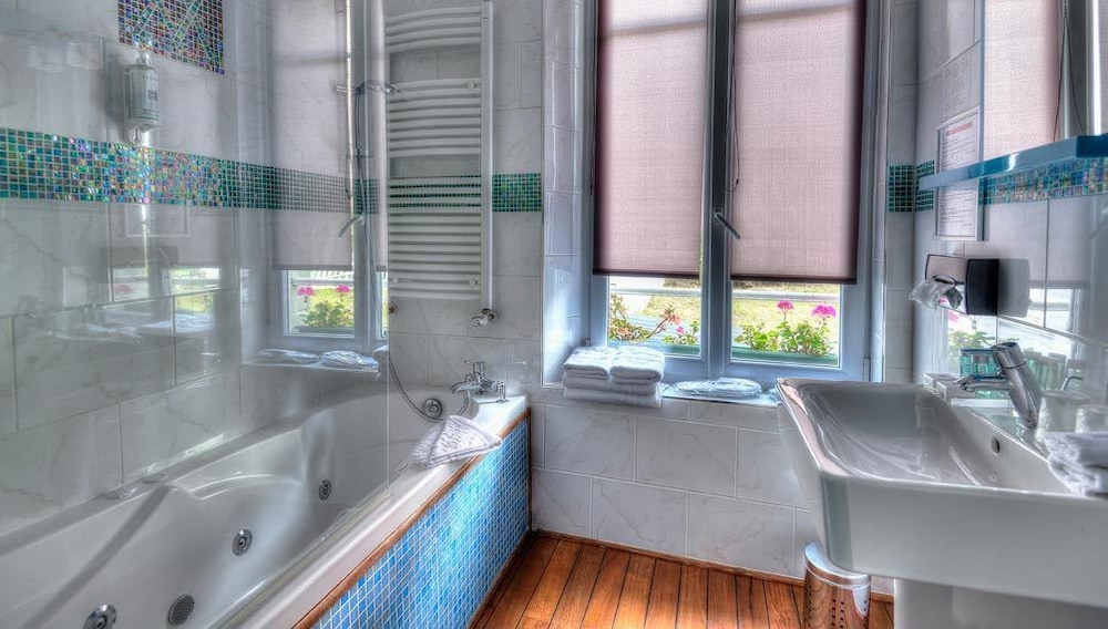 Suite photo 1