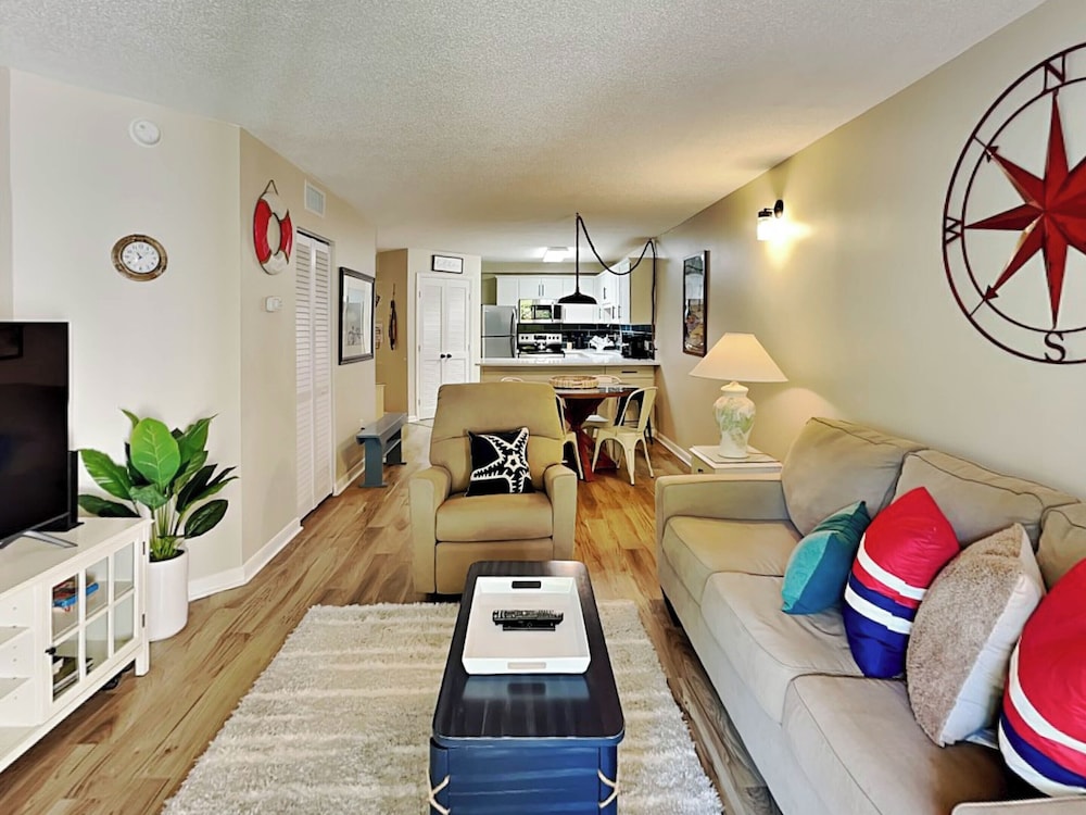 Condo (2 Bedrooms)