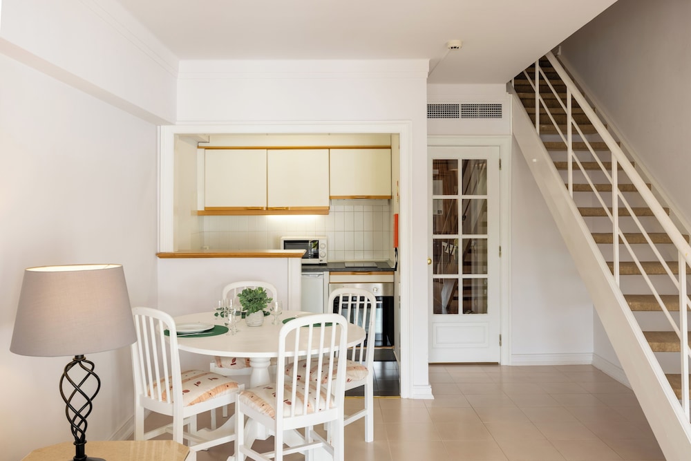 Standard Duplex, 2 Twin Beds