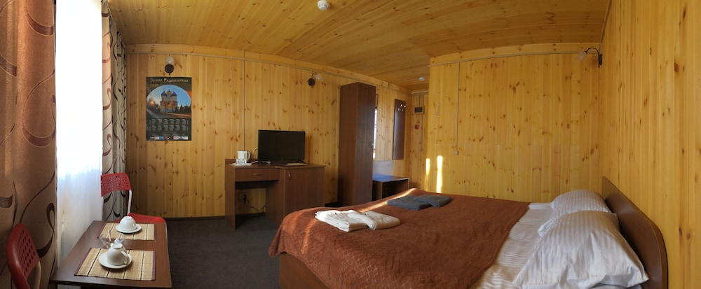 Double Room, Non Smoking, Ground Floor photo 1
