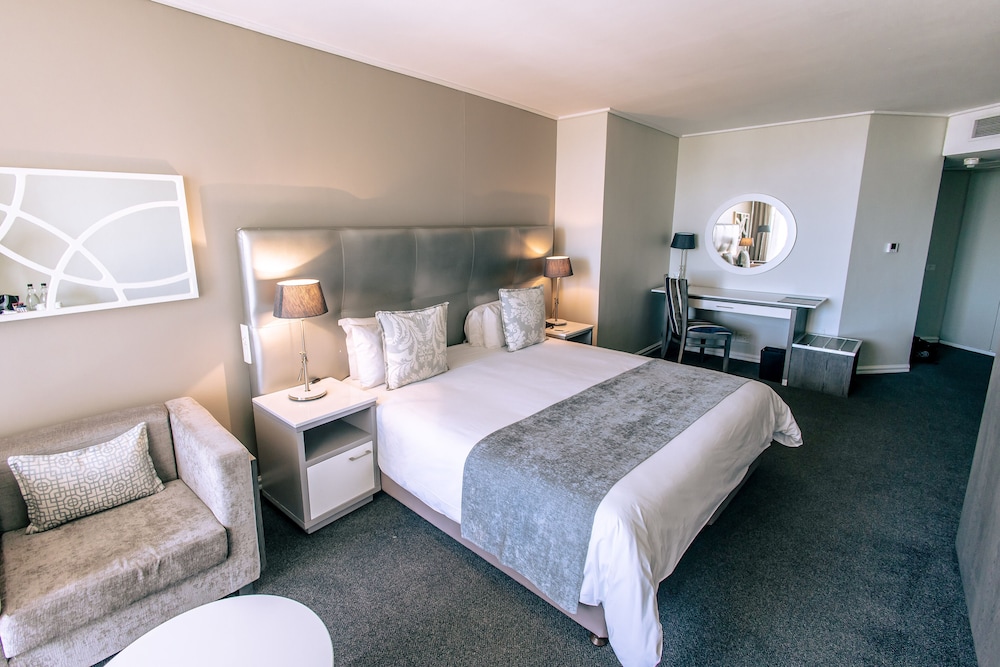 Partial Sea Facing King or Twin Room - Photo 7
