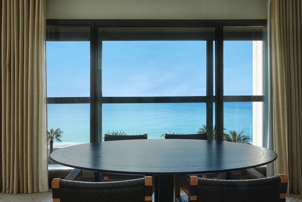 Executive Room, 1 King Bed, Sea View