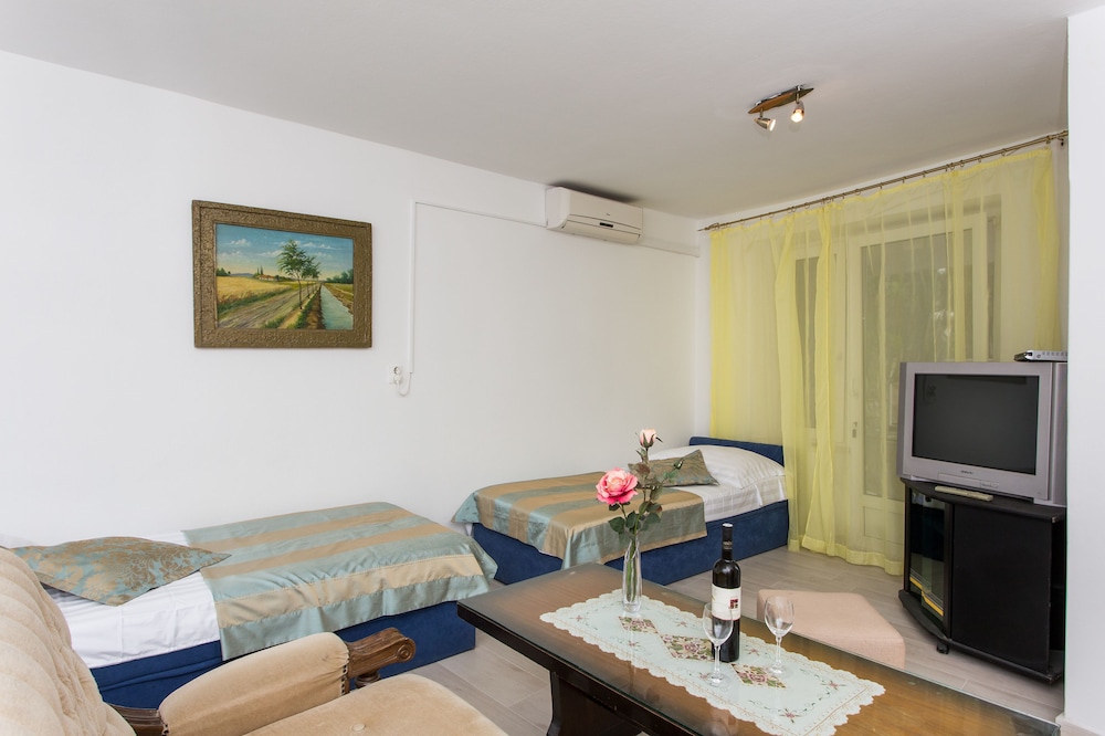 Comfort Double or Twin Room, Patio