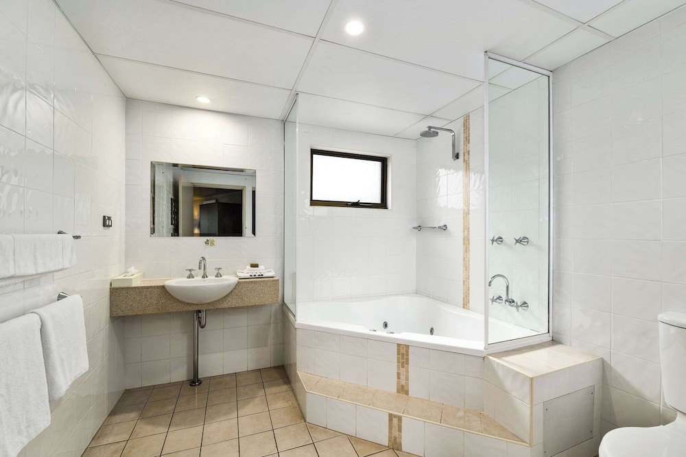 King Suite - Spa Bath photo 3
