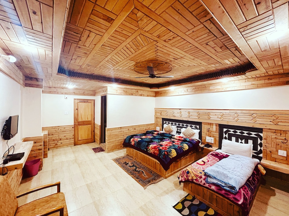 Exclusive Studio Suite photo 1