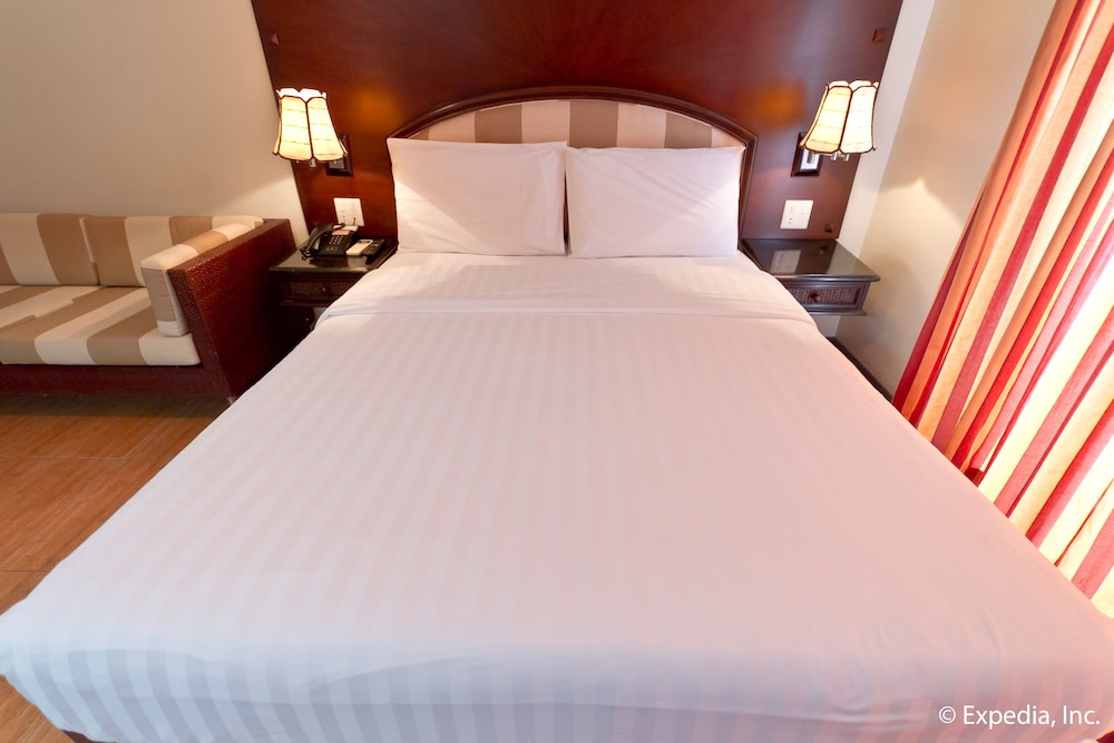 Deluxe Room - Photo 9