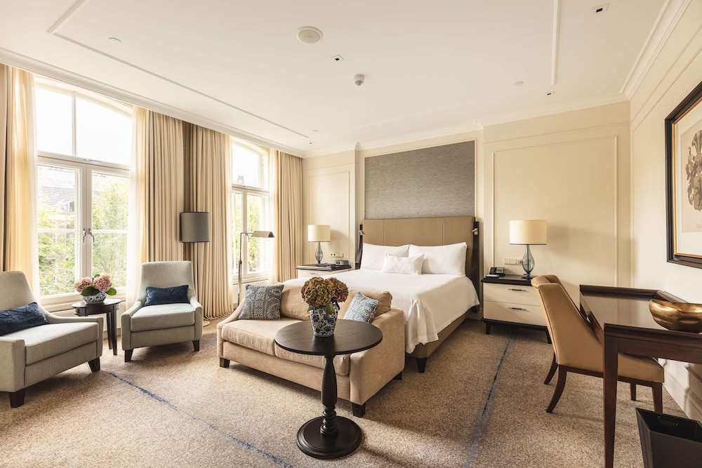 Luxury Suite, 1 King Bed (Roell)