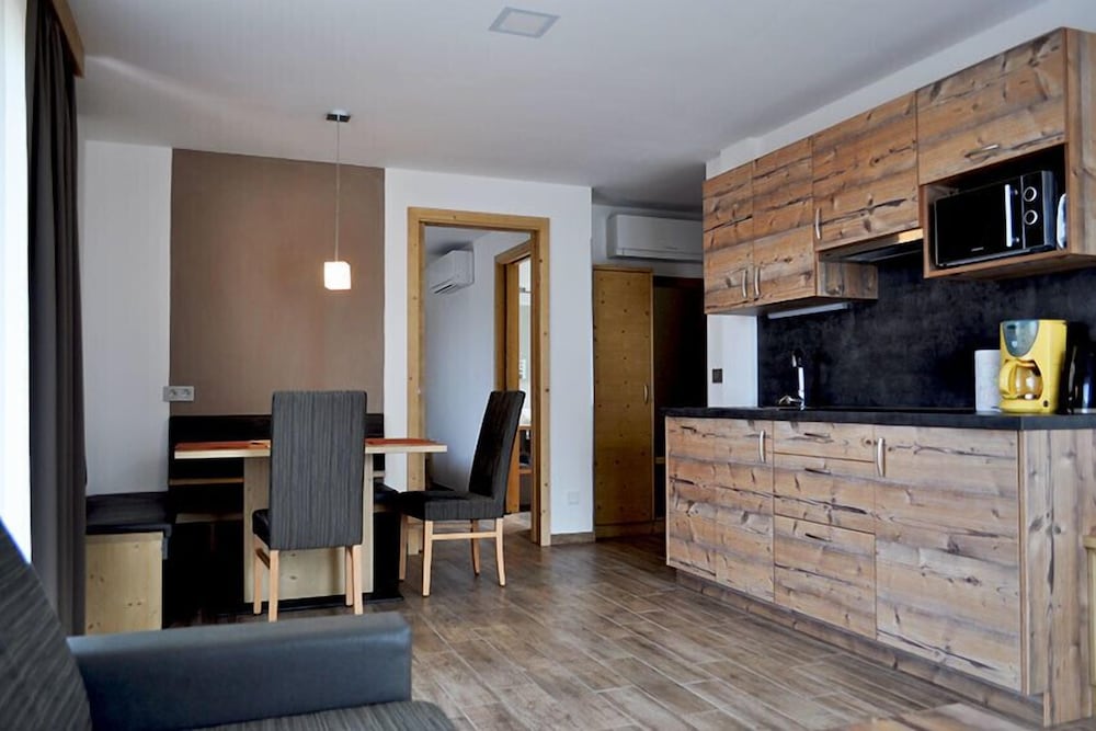 Apartment, 2 Bedrooms, Balcony photo 1