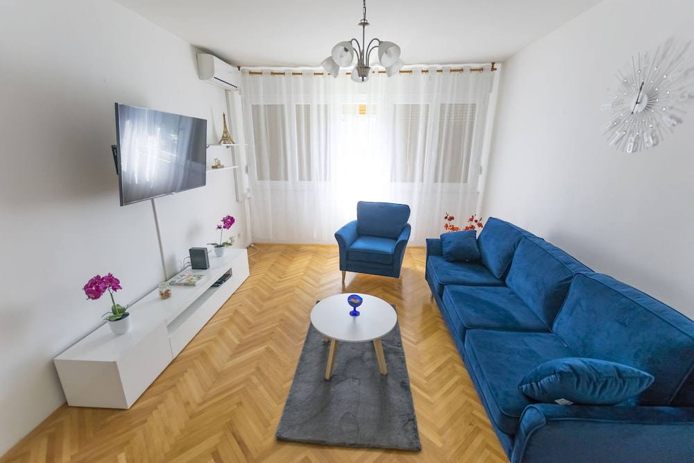 Apartment (A1)