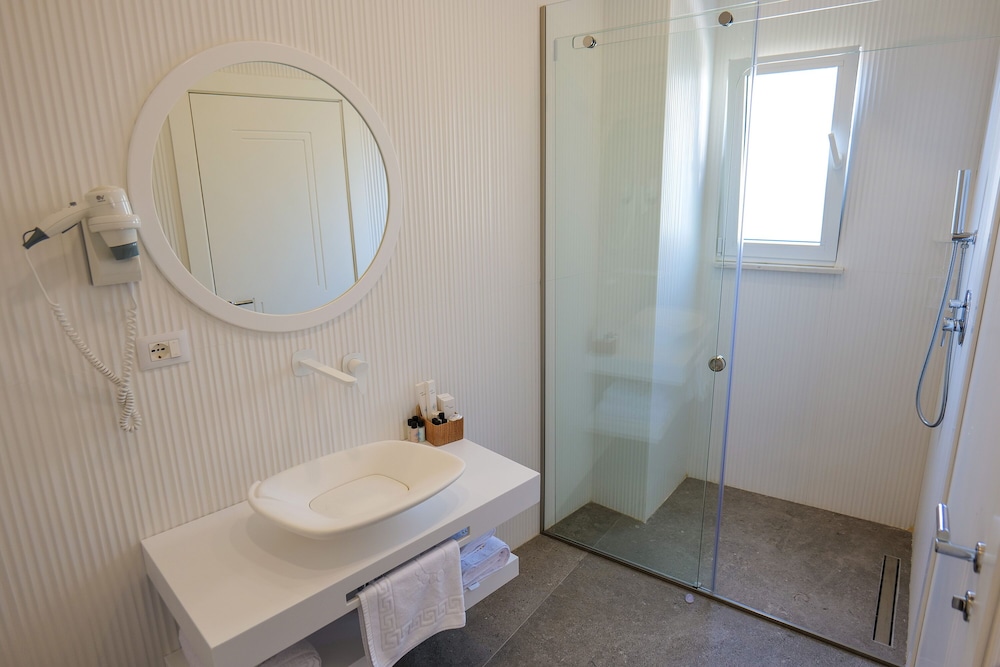 Luxury Suite, Balcony, Sea View photo 3
