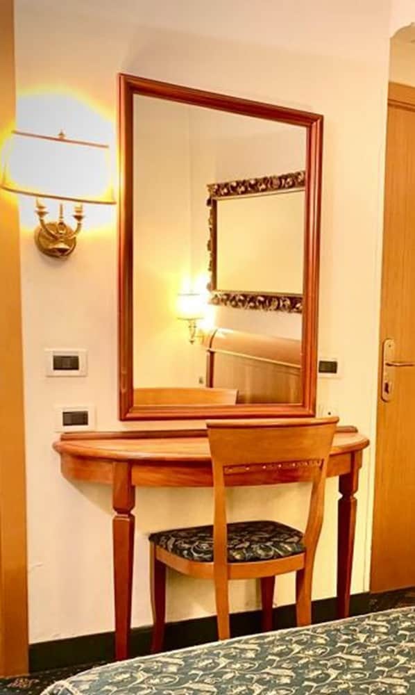 Classic Triple Room photo 2