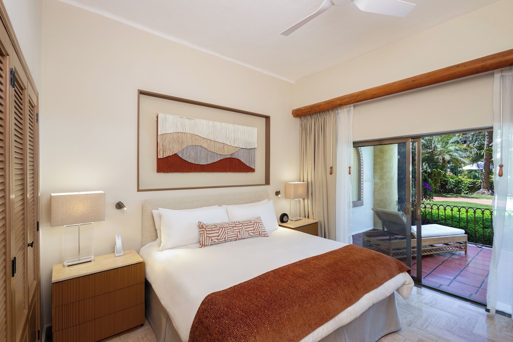 Deluxe Suite, 1 Bedroom - Photo 1