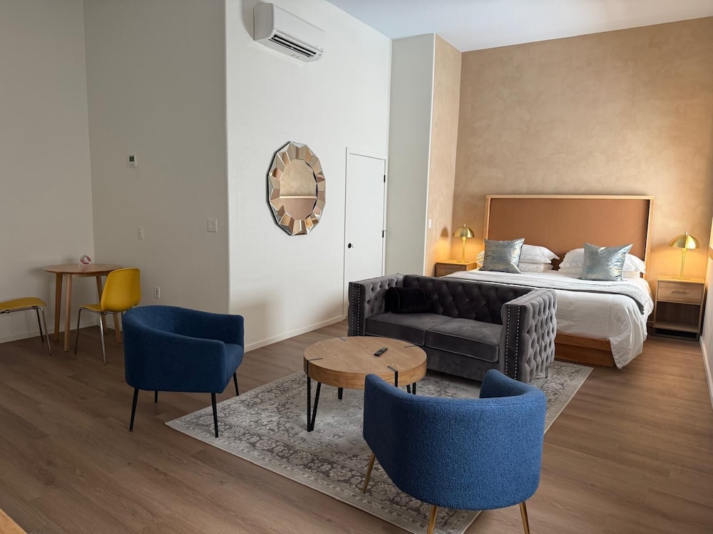 Luxury Suite, Non Smoking, Ground Floor