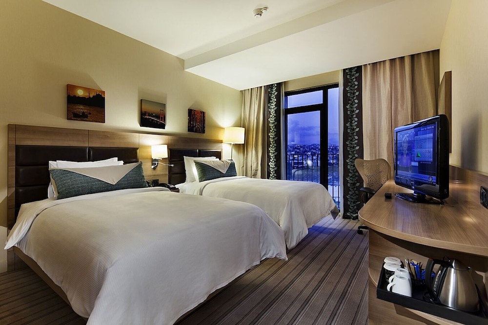 Twin Room, City View photo 3