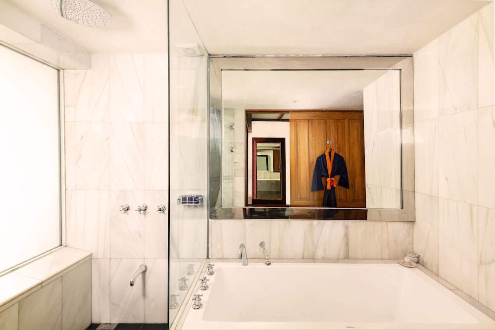 Luxury Double Room - Spa Wing - Photo 5