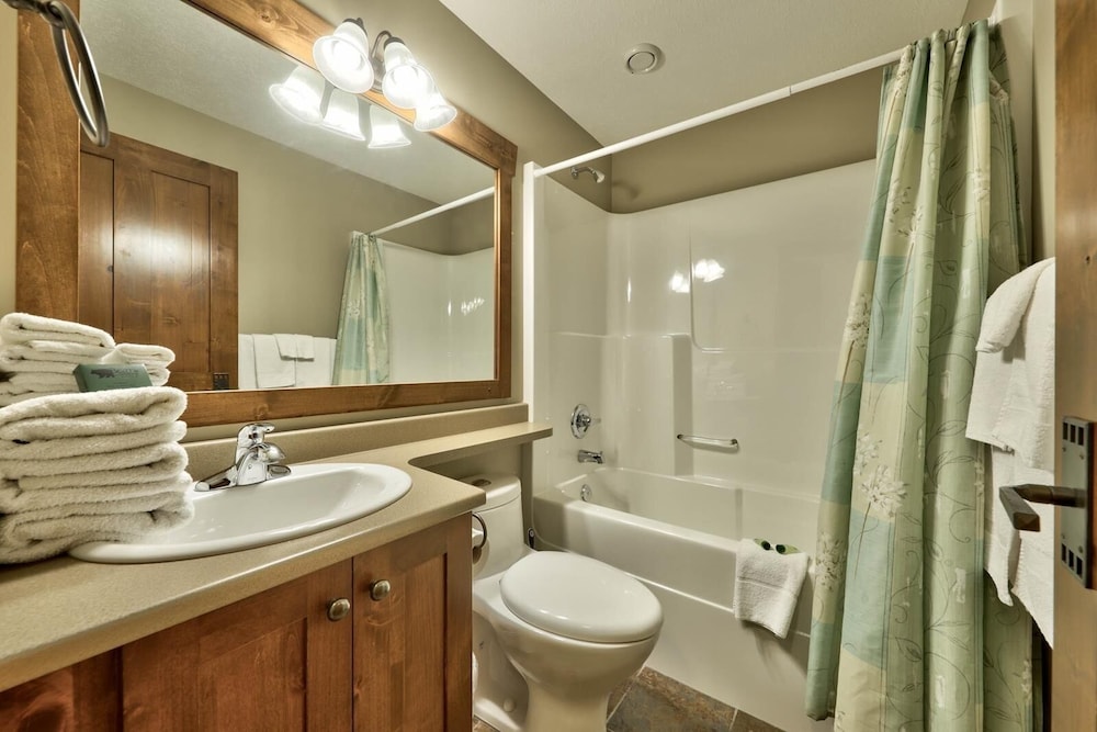 Townhome, 2 Bedrooms photo 2