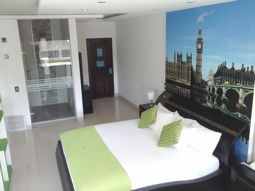 Presidential Suite, 1 King Bed, Non Smoking photo 3