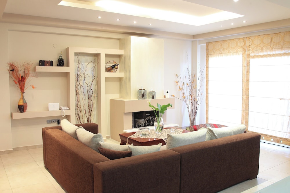 Villa photo 2