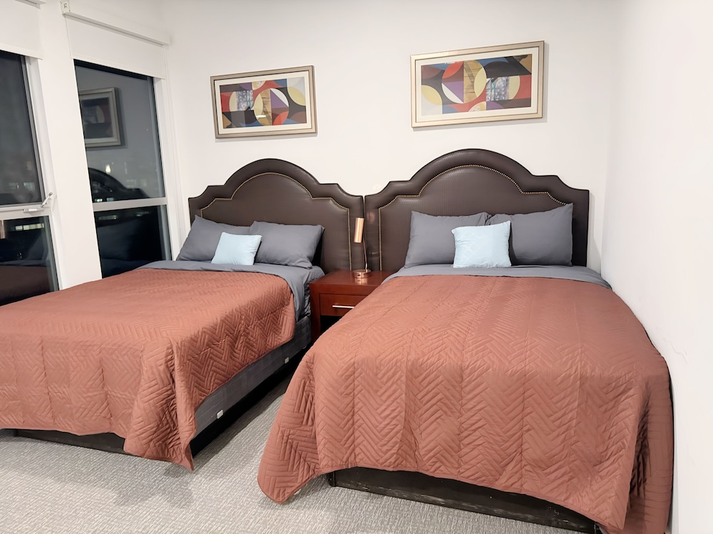 Deluxe Apartment, 3 Bedrooms photo 2