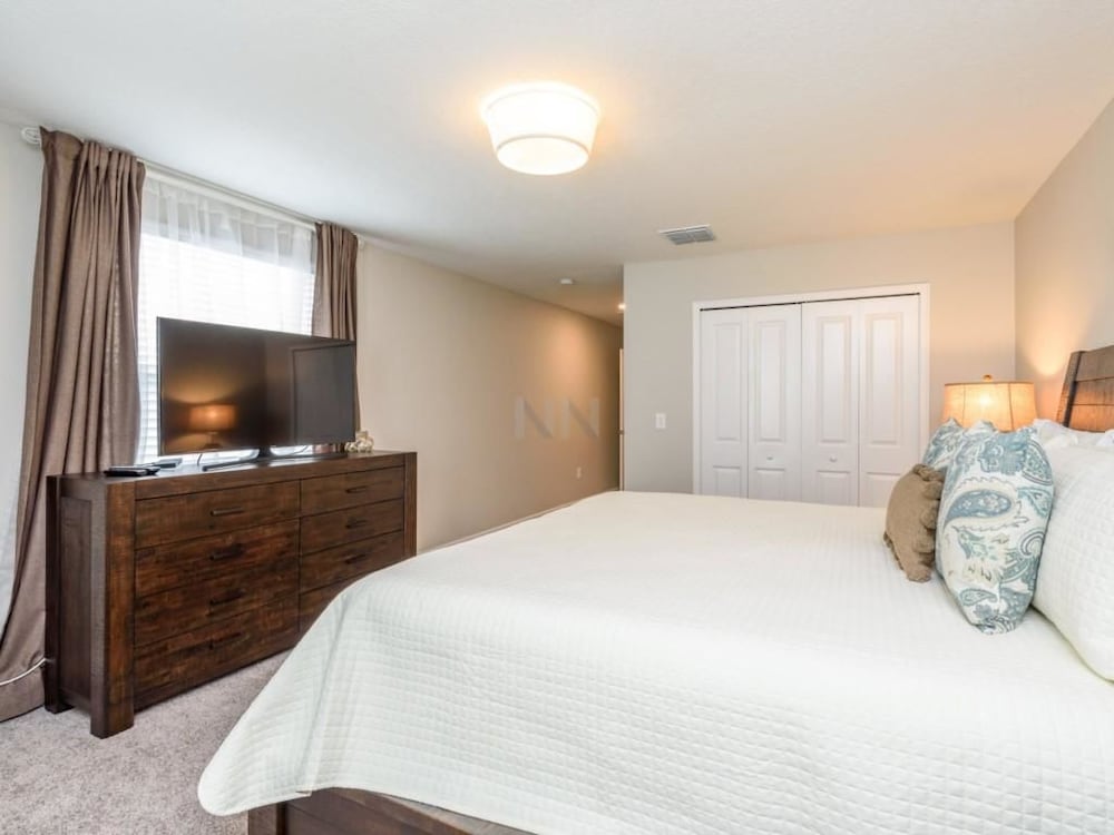House, Multiple Beds (Amazing NEW 5 Bedrooms CHAMPIONS GATE)
