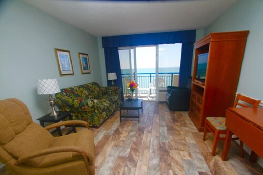Suite, Jetted Tub, Oceanfront - Photo 2
