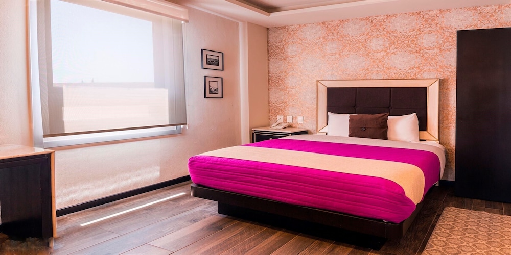 Double Room, 1 Queen Bed