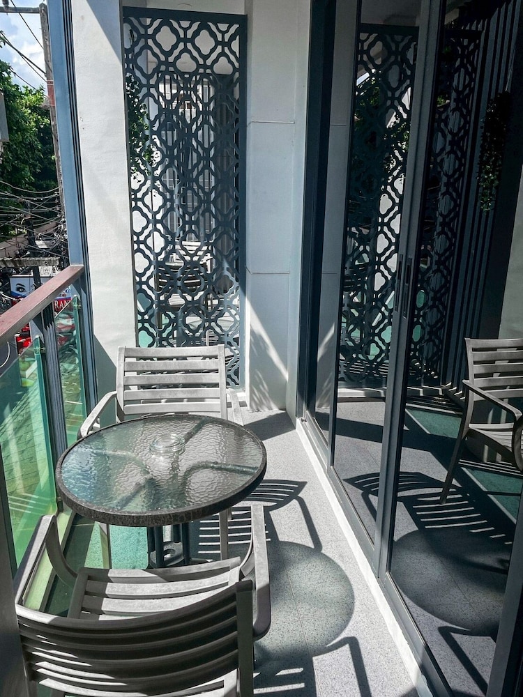 Deluxe Grand with Balcony photo 2