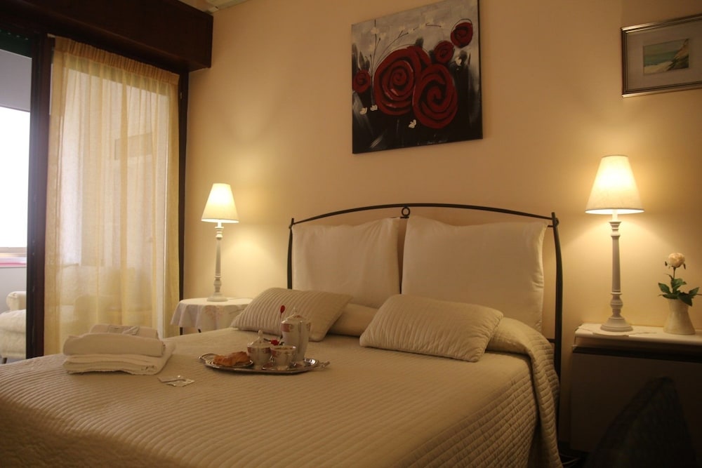Standard Double Room, Ensuite photo 1