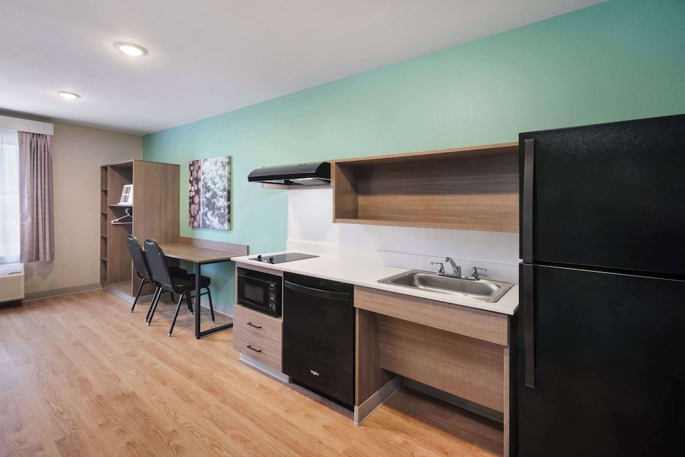 Room, 2 Queen Beds, Accessible, Non Smoking (Dishwasher, Bathtub W/grab Bars) photo 3