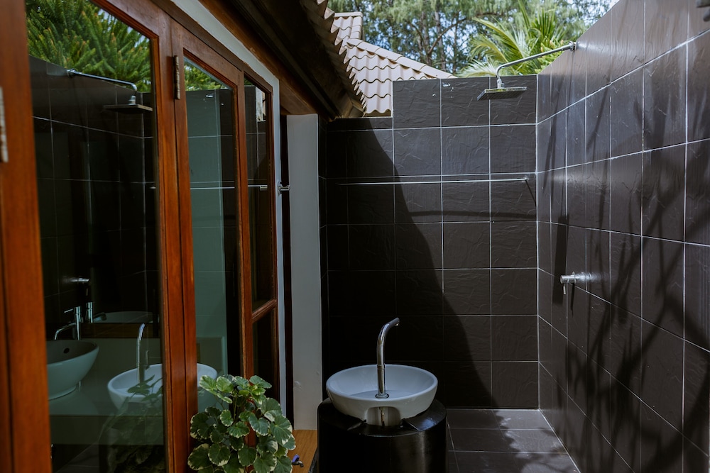 Beach View Bungalow photo 3